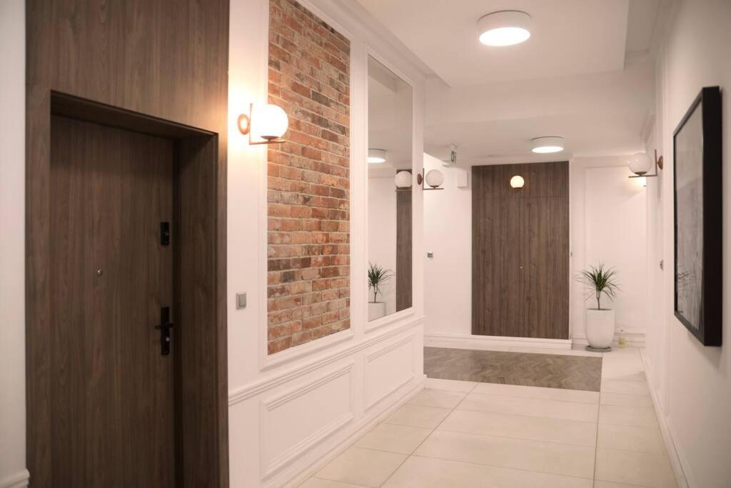 Elegant Apartment In The City Center Wrocław Eksteriør bilde